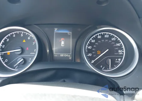 2018 Toyota Camry Se z USA, uszkodzony, nr VIN 4T1B11HK9JU050225